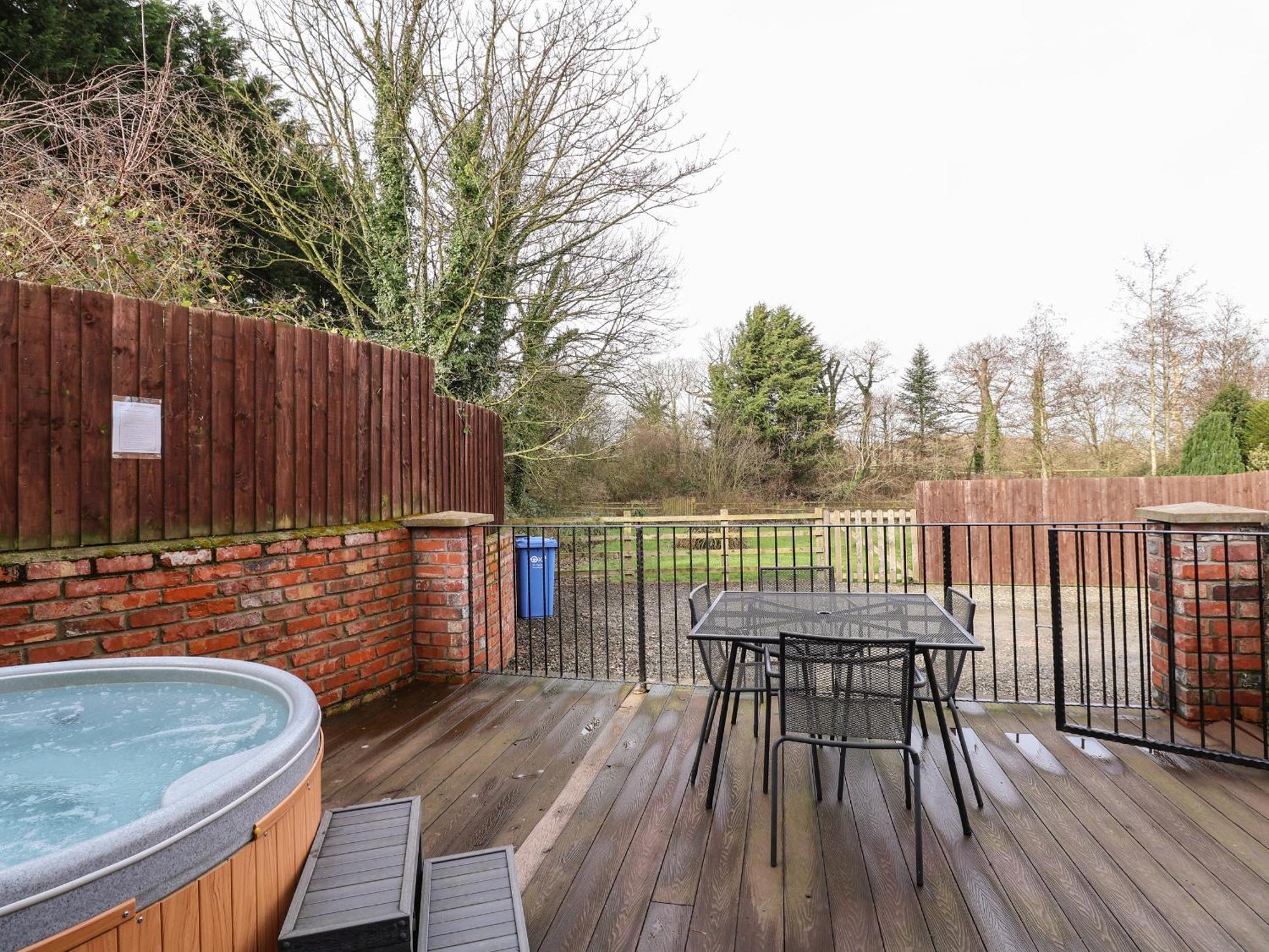 Gamekeepers Cottage St Asaph Exterior photo